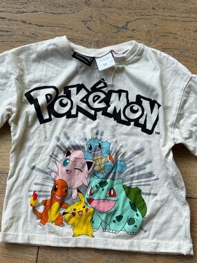 Pokemon Cream Long Sleeve Tee with Pikachu & Starter Characters - Zara - 4-5 yo
